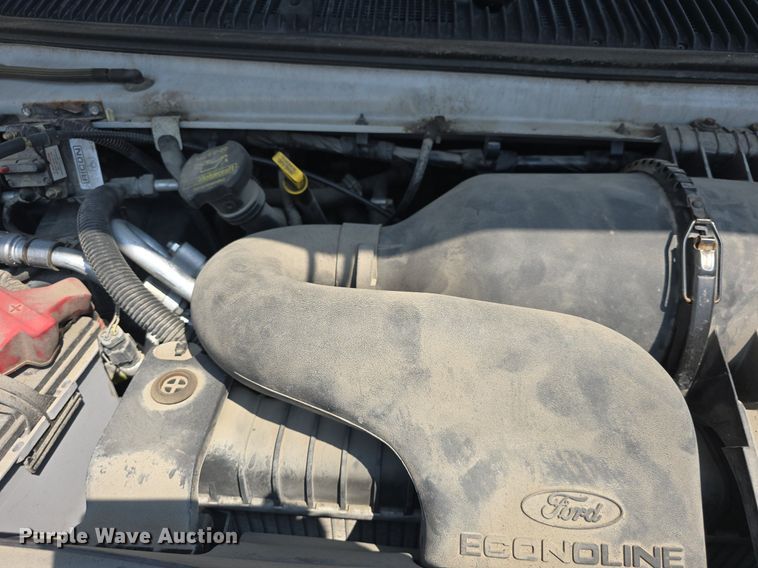 image for item DQ5130 2014 Ford E250 Super Duty handicap accessible van