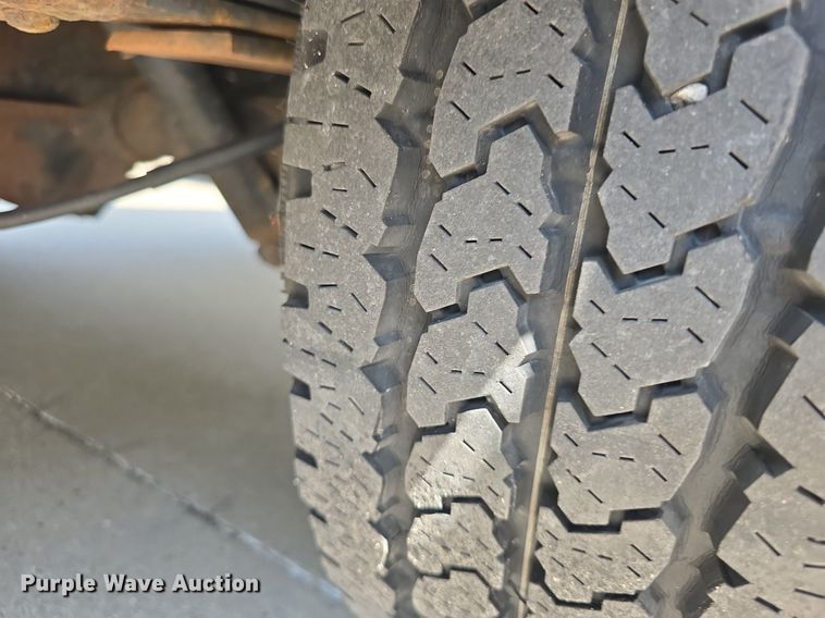 image for item DQ5130 2014 Ford E250 Super Duty handicap accessible van