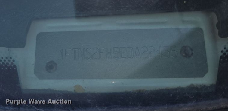 image for item DQ5130 2014 Ford E250 Super Duty handicap accessible van