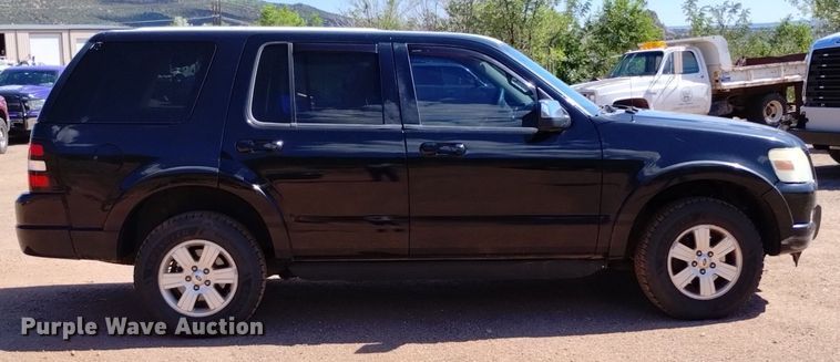 image for item DQ6152 2010 Ford  Explorer SUV