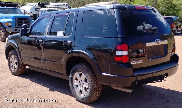 image for item DQ6152 2010 Ford  Explorer SUV