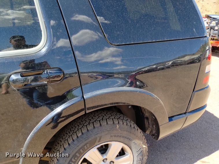 image for item DQ6152 2010 Ford  Explorer SUV