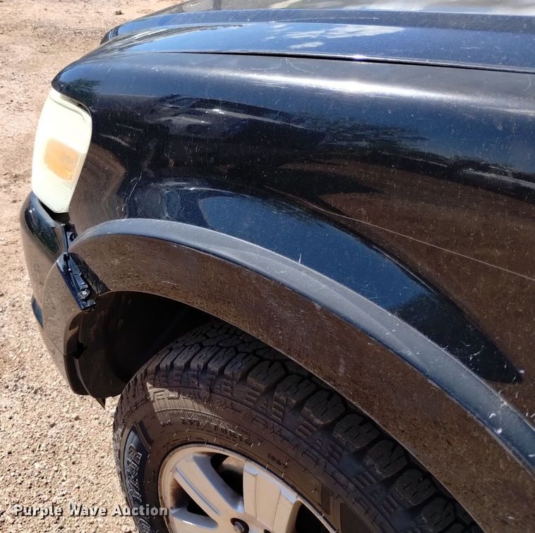 image for item DQ6152 2010 Ford  Explorer SUV