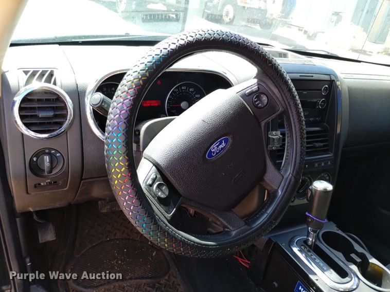 image for item DQ6152 2010 Ford  Explorer SUV