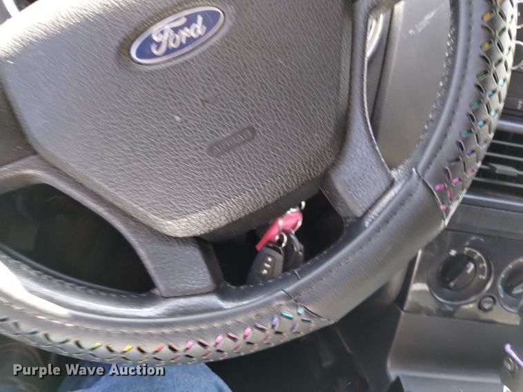 image for item DQ6152 2010 Ford  Explorer SUV