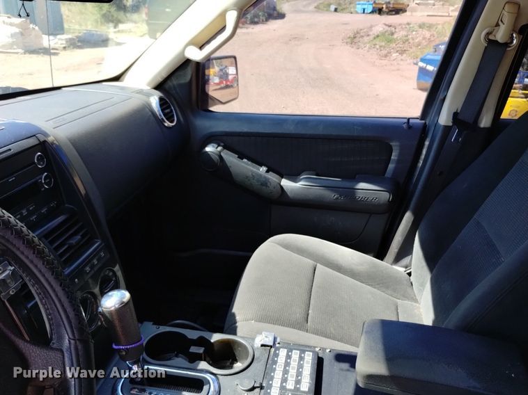 image for item DQ6152 2010 Ford  Explorer SUV