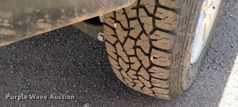 image for item DQ6152 2010 Ford  Explorer SUV