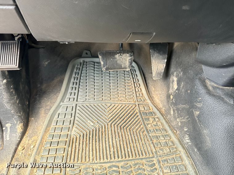 image for item DQ6872 2017 Dodge Ram 1500 Quad Cab pickup truck