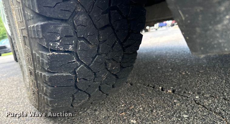 image for item DQ6872 2017 Dodge Ram 1500 Quad Cab pickup truck