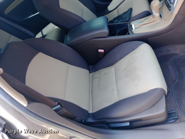 image for item DQ7192 2011 Chevrolet Malibu LT 