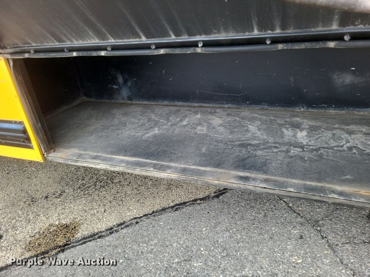 image for item DR4943 2006 Thomas  school bus