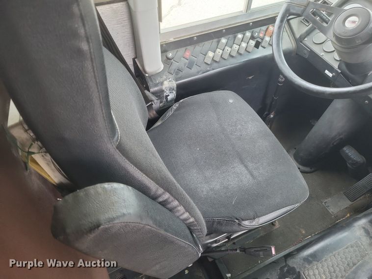 image for item DR4943 2006 Thomas  school bus