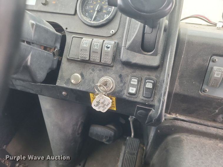 image for item DR4943 2006 Thomas  school bus