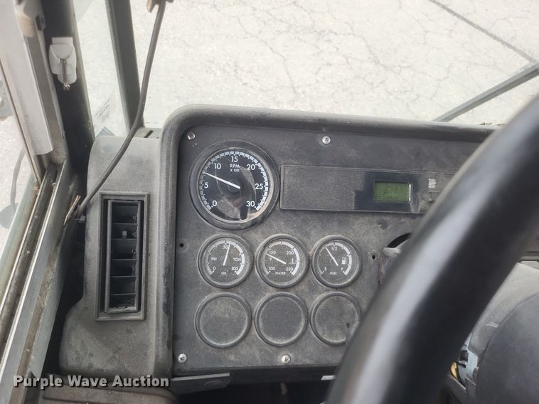 image for item DR4943 2006 Thomas  school bus