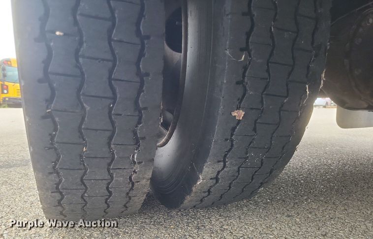 image for item DR4943 2006 Thomas  school bus