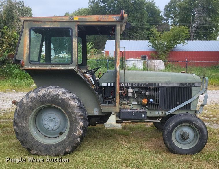 image for item DR4944 John Deere  2555 tractor