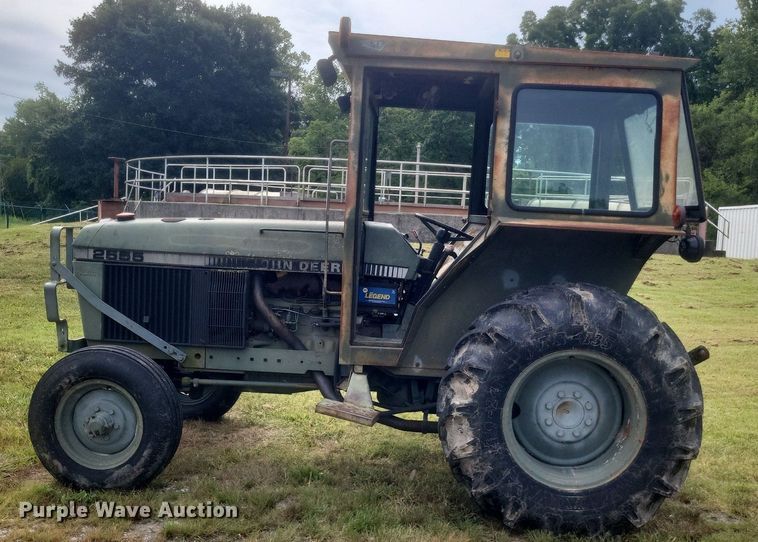 image for item DR4944 John Deere  2555 tractor