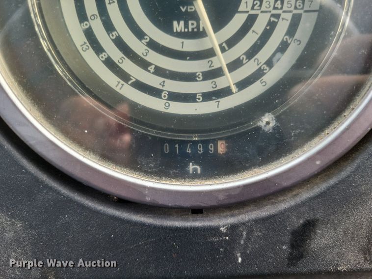 image for item DR4944 John Deere  2555 tractor