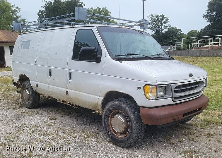 image for item DR4946 2000 Ford  E250 van