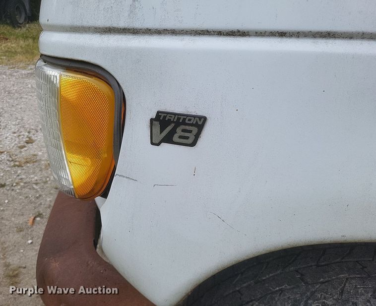 image for item DR4946 2000 Ford  E250 van