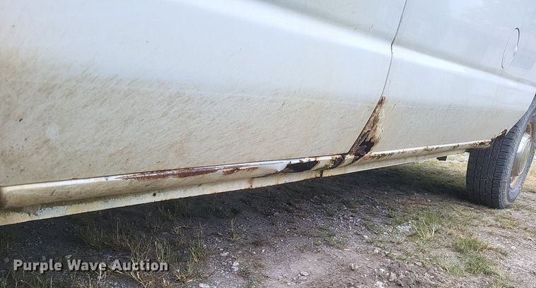 image for item DR4946 2000 Ford  E250 van