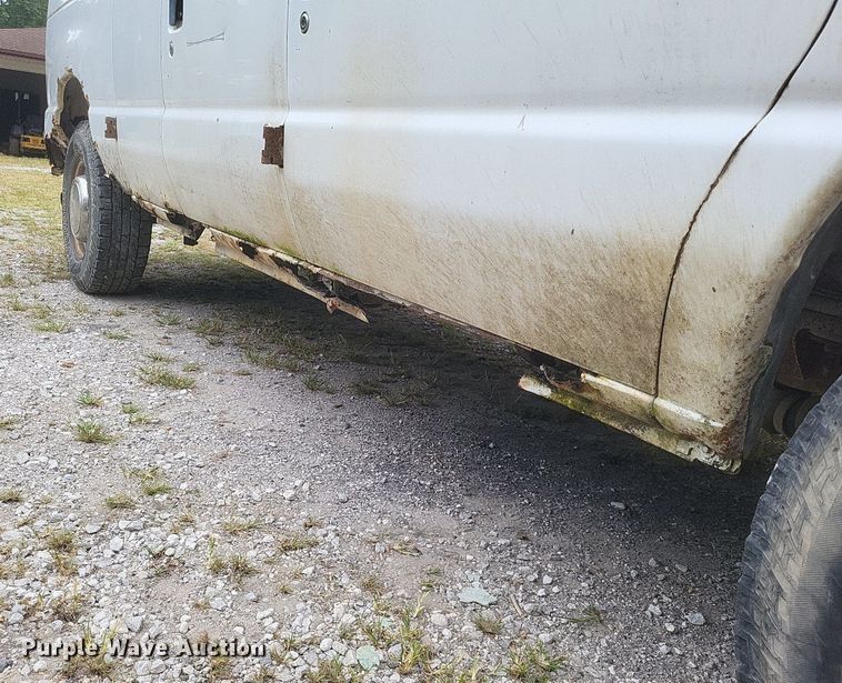 image for item DR4946 2000 Ford  E250 van