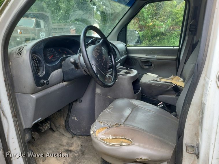 image for item DR4946 2000 Ford  E250 van