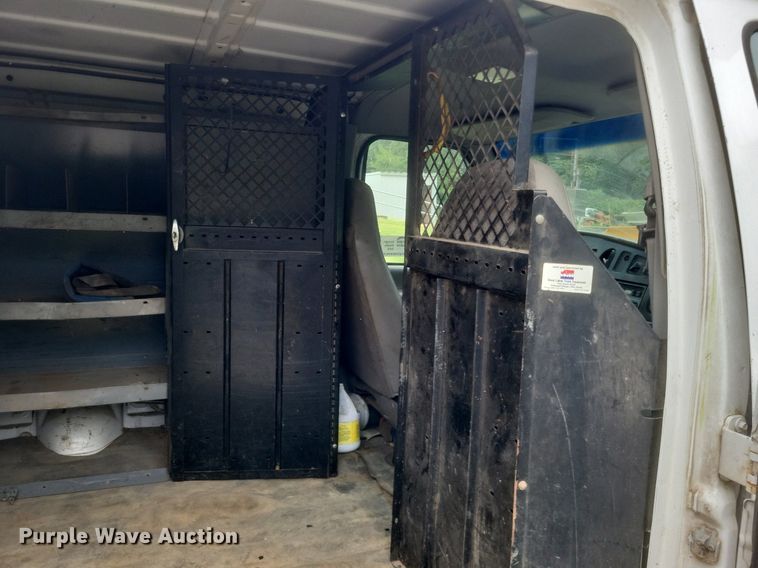 image for item DR4946 2000 Ford  E250 van