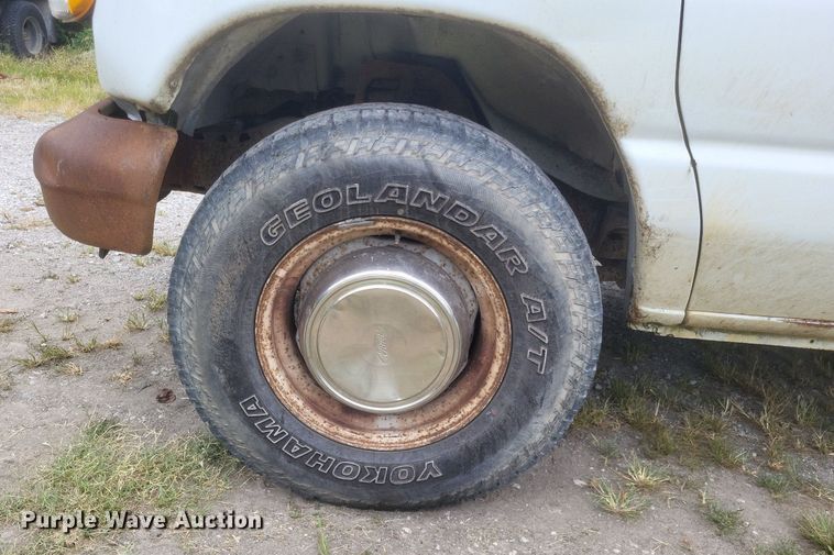 image for item DR4946 2000 Ford  E250 van