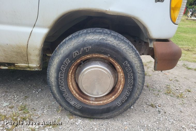 image for item DR4946 2000 Ford  E250 van