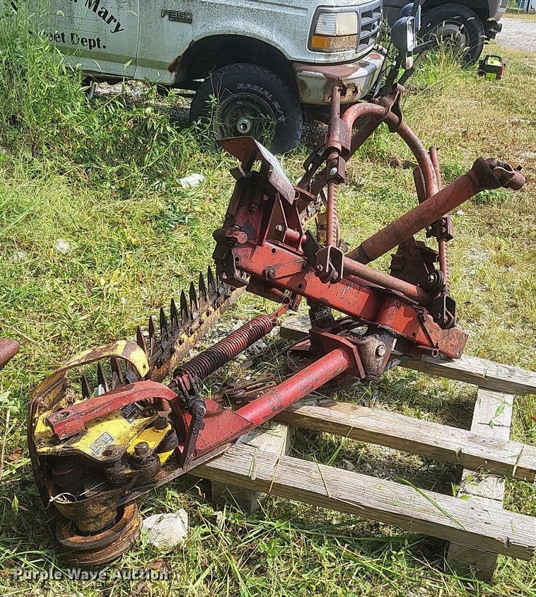 image for item DR4948 Sperry New Holland 451 sickle mower