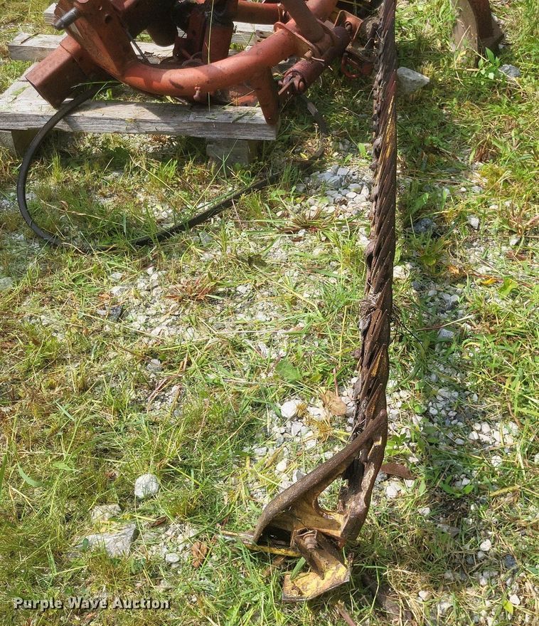 image for item DR4948 Sperry New Holland 451 sickle mower