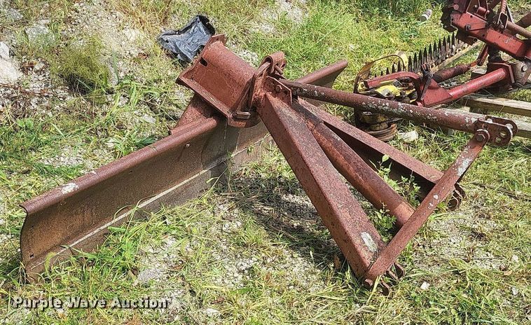 image for item DR4948 Sperry New Holland 451 sickle mower