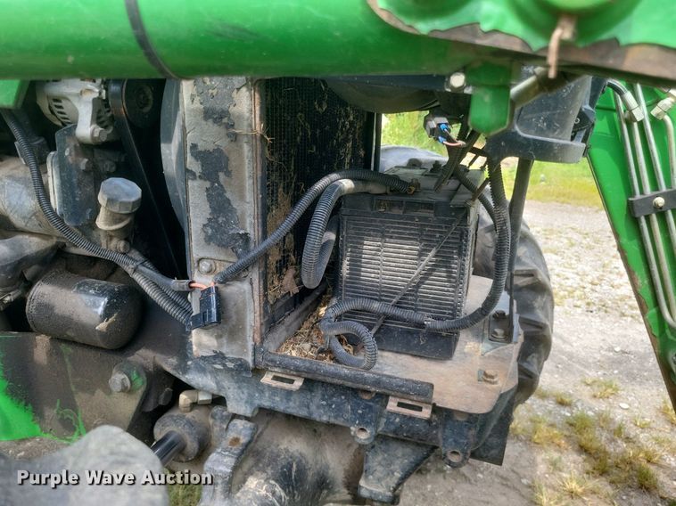 image for item DR4950 2004 John Deere  5205 tractor