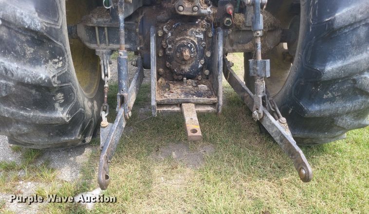 image for item DR4950 2004 John Deere  5205 tractor