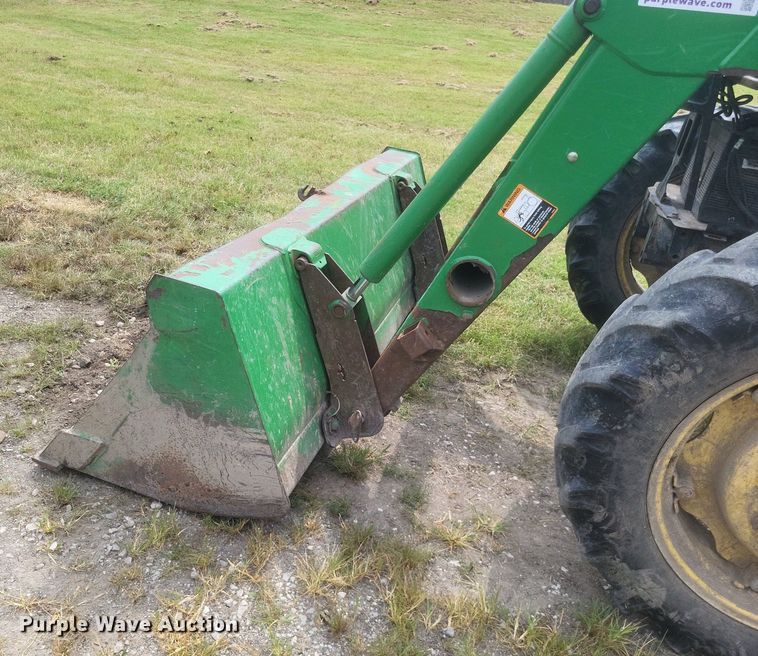 image for item DR4950 2004 John Deere  5205 tractor