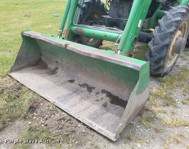 image for item DR4950 2004 John Deere  5205 tractor