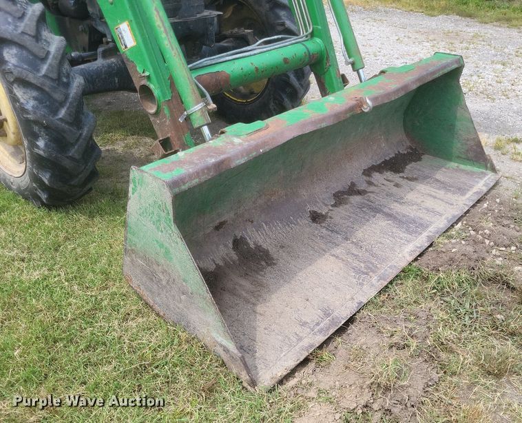 image for item DR4950 2004 John Deere  5205 tractor