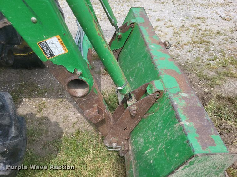 image for item DR4950 2004 John Deere  5205 tractor