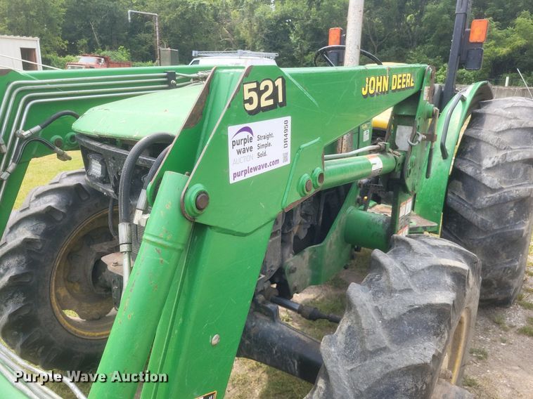 image for item DR4950 2004 John Deere  5205 tractor