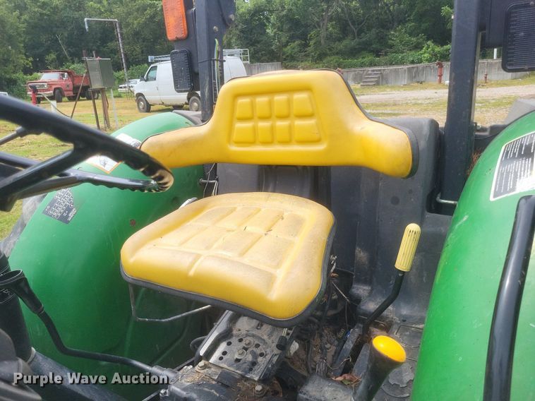 image for item DR4950 2004 John Deere  5205 tractor