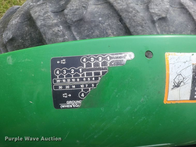 image for item DR4950 2004 John Deere  5205 tractor