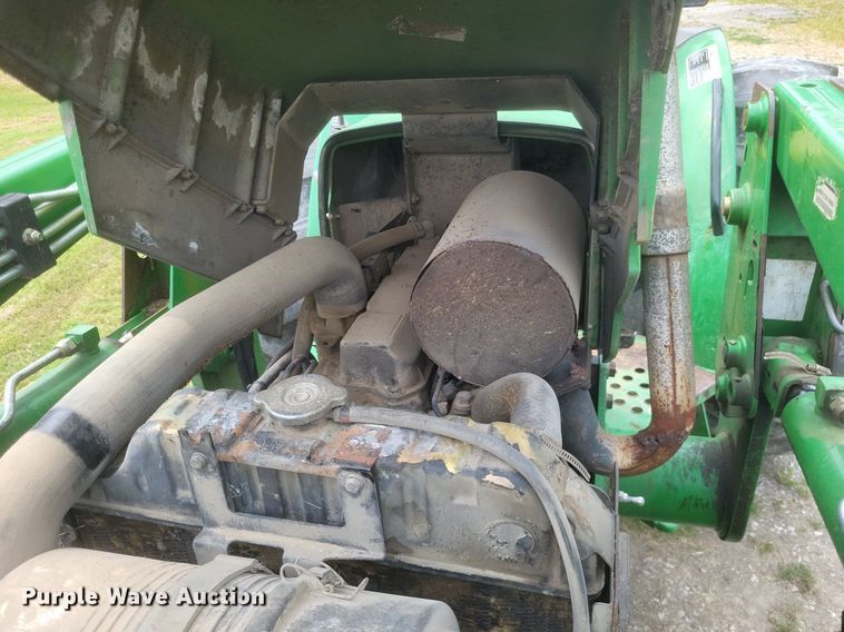 image for item DR4950 2004 John Deere  5205 tractor