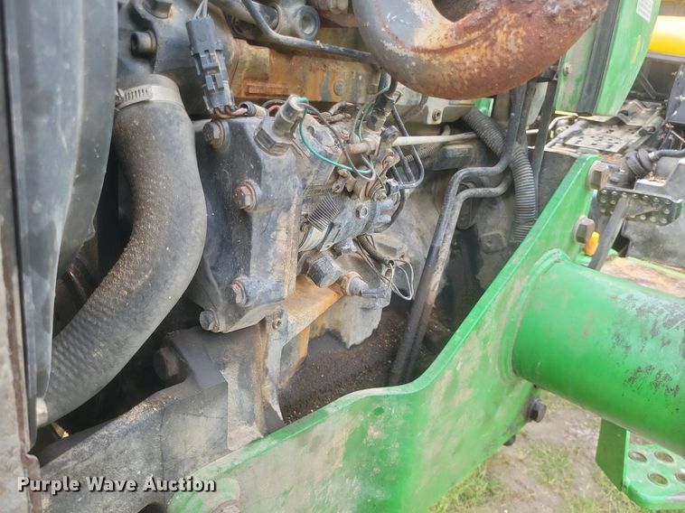 image for item DR4950 2004 John Deere  5205 tractor