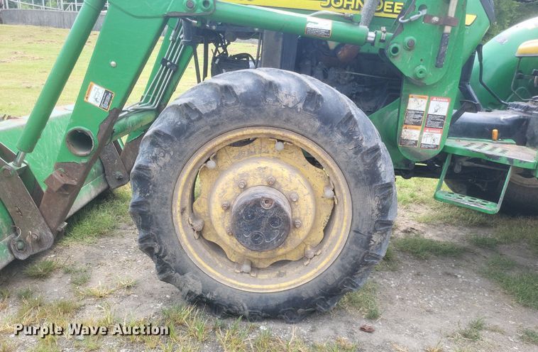 image for item DR4950 2004 John Deere  5205 tractor