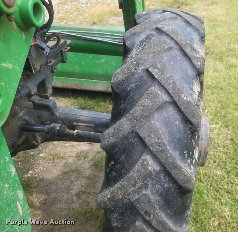 image for item DR4950 2004 John Deere  5205 tractor