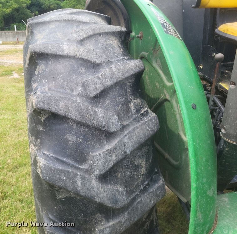 image for item DR4950 2004 John Deere  5205 tractor