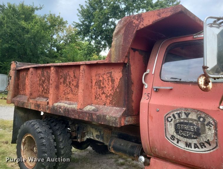 image for item DR4953 1980 Chevrolet  70 dump truck