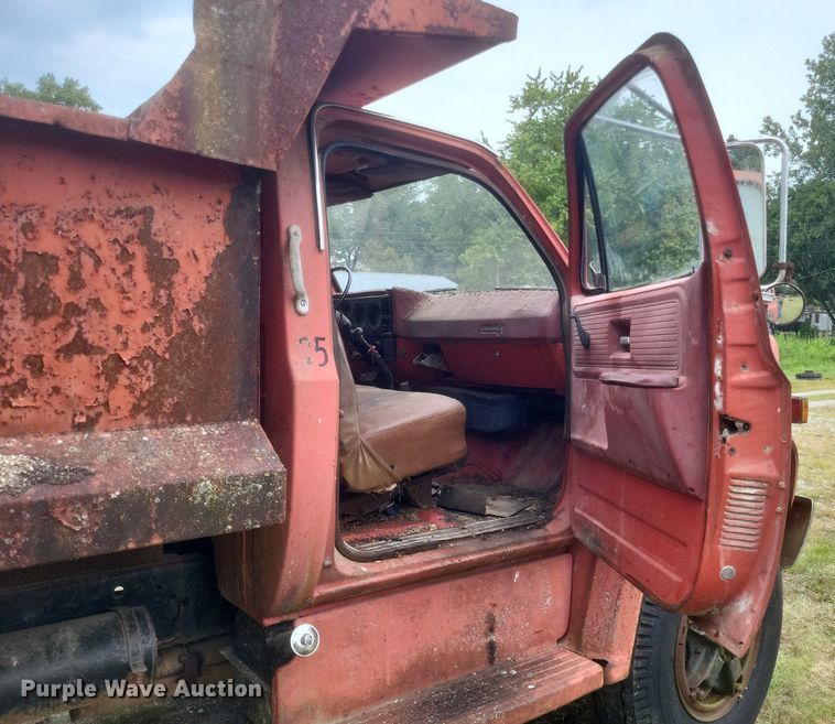 image for item DR4953 1980 Chevrolet  70 dump truck