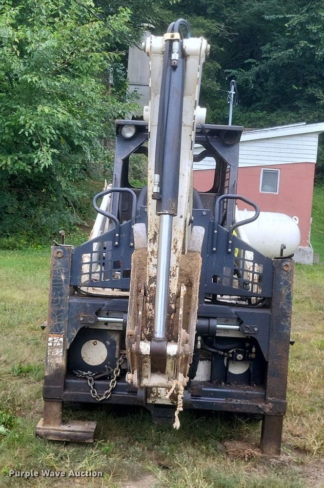 image for item DR4954 1984 Bobcat  642 skid steer loader